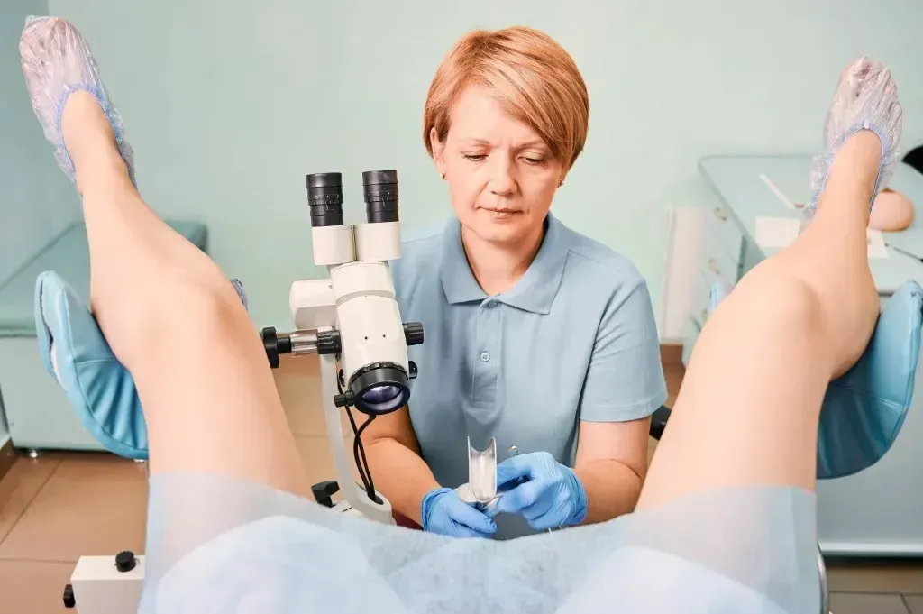 what-does-a-gynecologist-do-exam