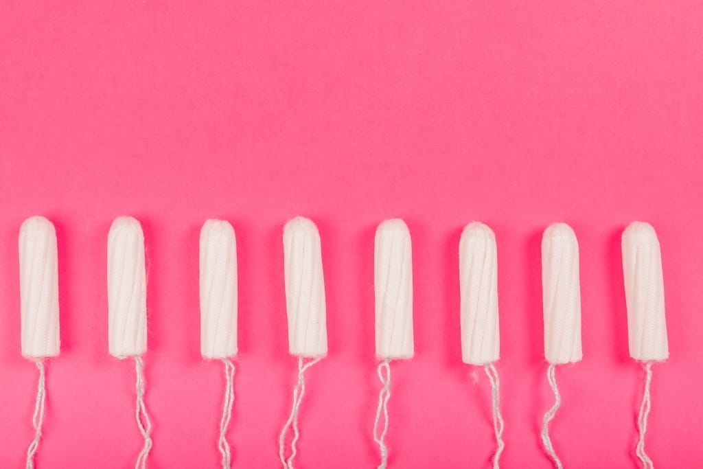 Tampons Without Applicator How to Use Them & If They're Right for You